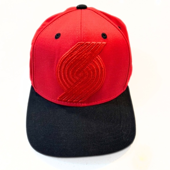 Portland Trail Blazers Mitchell & Ness Snapback Red And Black Cap - Picture 1 of 6